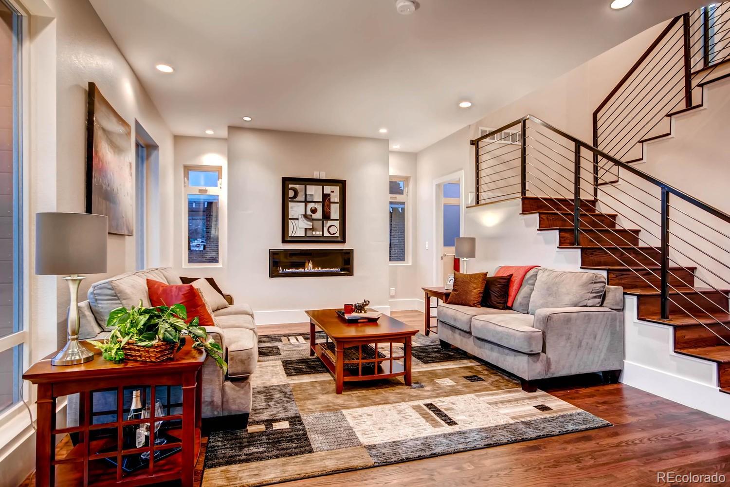 Get a Cash Offer Today 32 2660 King Living to Stairway