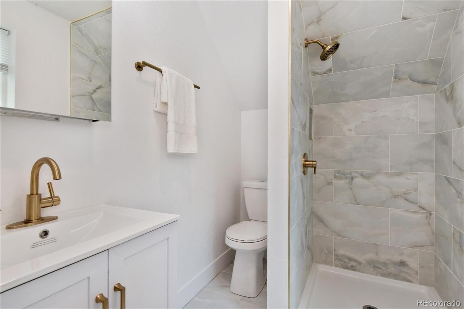 1108 York Bathroom