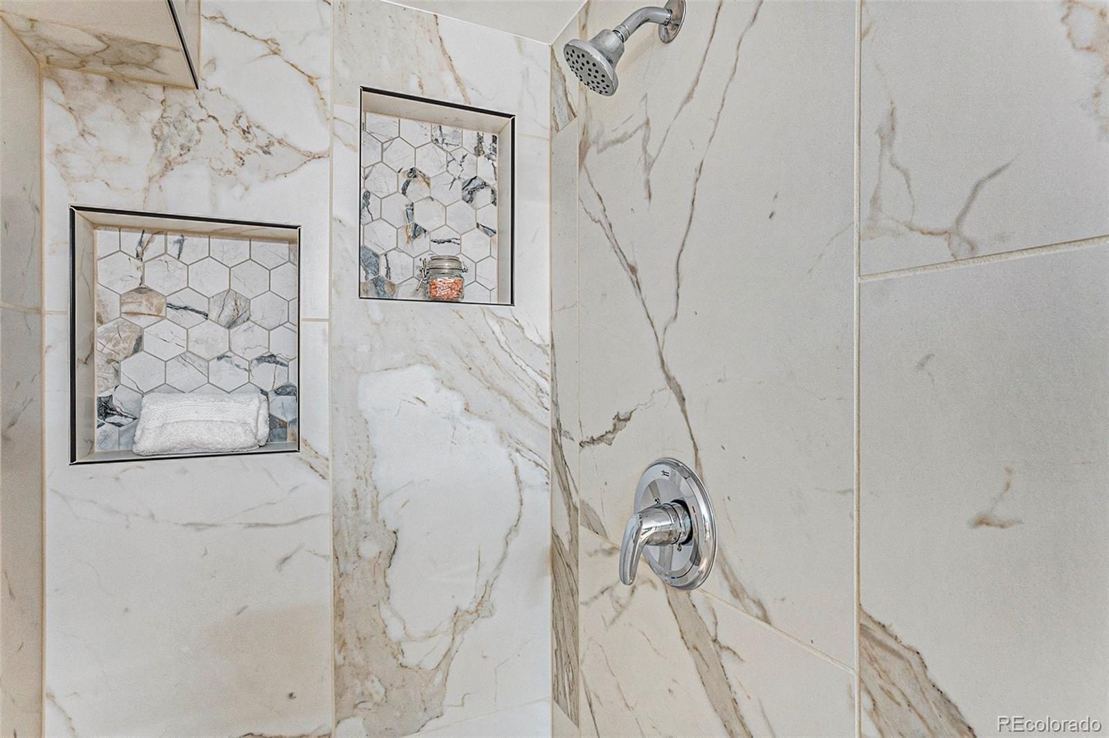 New 400 Pearl Basement Bath Up Close Title