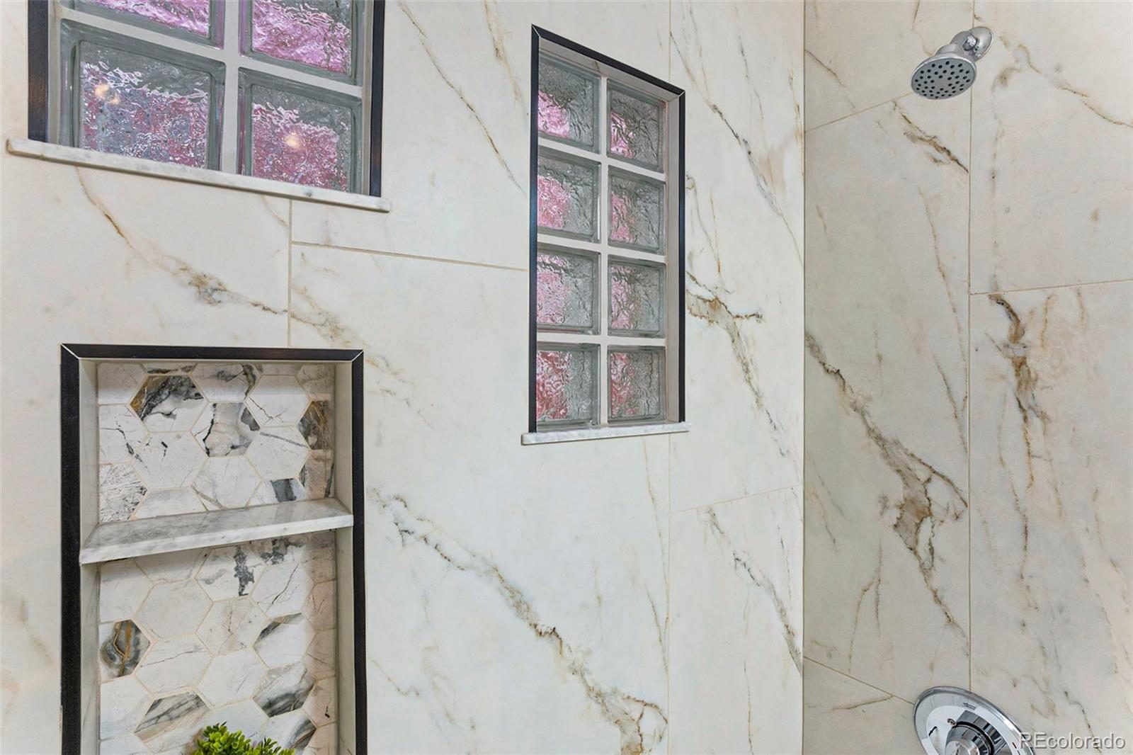 New 400 Pearl Bathroom Tile