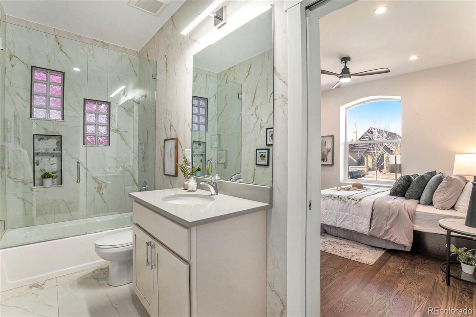 New 400 Pearl Bathroom