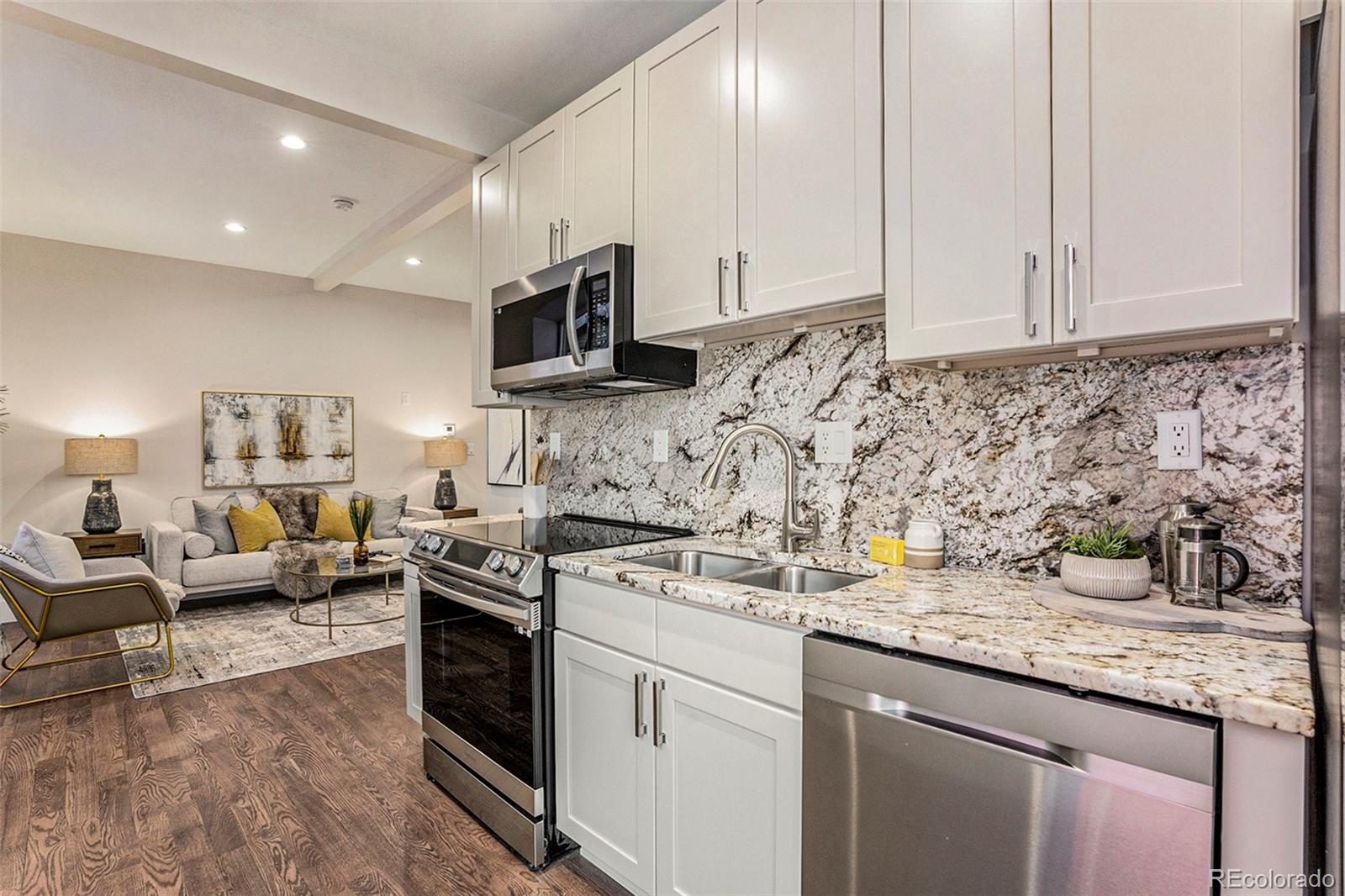 New 400 Pearl Kitchen 2